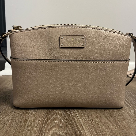 kate spade Handbags - Kate Spade Crossbody Bag